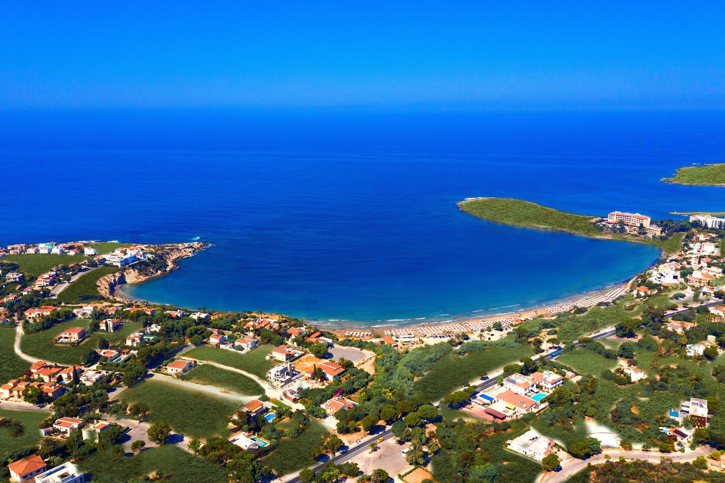 The bay nearby